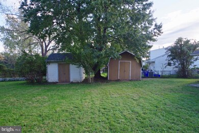 13707 Parkland Dr, Rockville, MD 20853 - photo 5