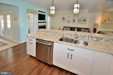 386 Myrtle Place, Occoquan, VA 22125 - photo 6