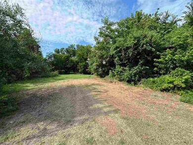 203 E 2nd St, Cushing, OK 74023 - photo 4