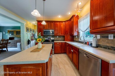 2727 Ledge Dr, Clarks Summit, PA 18411 - photo 7