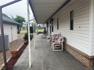 910 Santa Anna Dr, Alamo, TX 78516 - photo 2