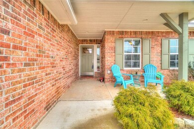 1951 Green Cedar Ct, Shawnee, OK 74804 - photo 2