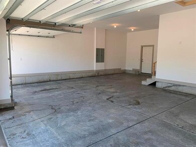 22681 S Roosevelt St, Spring Hill, KS 66083 - photo 2