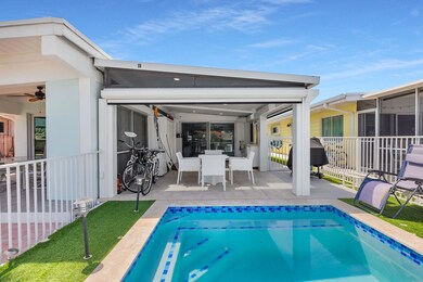Private Pool - Patio