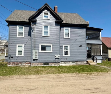 126 Pearl St, Saint Johnsbury, VT 05819 - photo 4