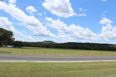 25160 Toutant Beauregard Rd, San Antonio, TX 78255 - photo 4