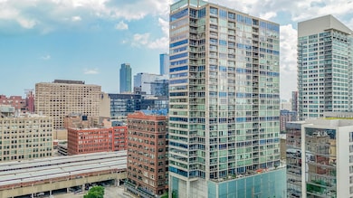 Vetro unit 2301, Chicago, IL 60607 - photo 4