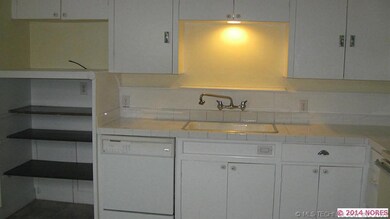 Kitchen, lots of storage