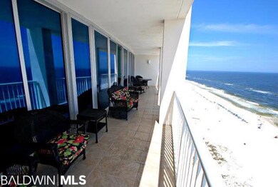HUGE Balcony with unbelievable view