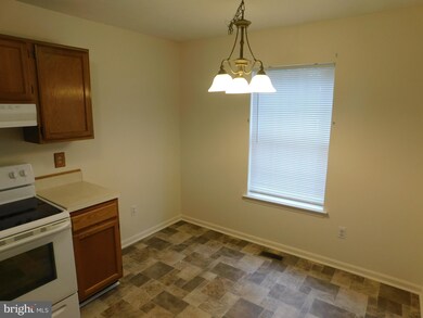 113 Georgetowne Ct, Stephens City, VA 22655 - photo 5