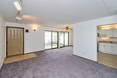 2955 Bowling St SW unit 138, Cedar Rapids, IA 52404 - photo 3