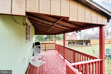 219 E Walnut St, Perkasie, PA 18944 - photo 5