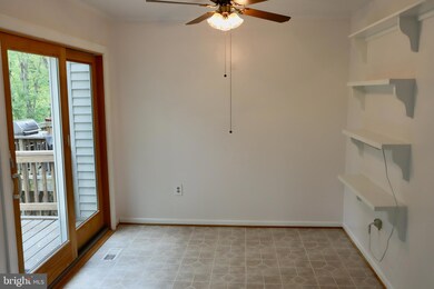 18827 Summer Oak Ct, Germantown, MD 20874 - photo 6
