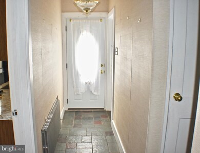 722 Stevens St, Coal Township, PA 17866 - photo 3