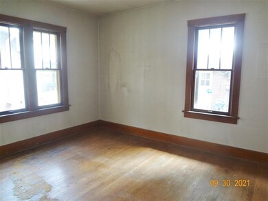 522 N Mclean St, Lincoln, IL 62656 - photo 7