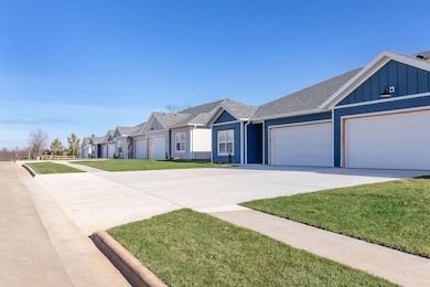 3815 S York Ave, Springfield, MO 65810 - photo 2