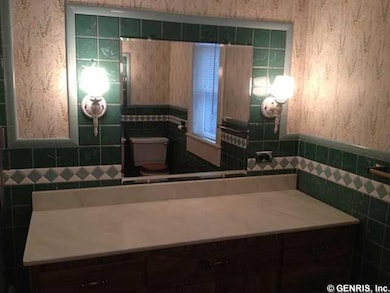 Bathroom full upstairs bath