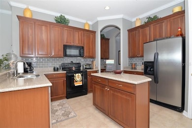 Check out that back splash!