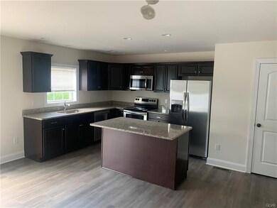 1610 Ravena St, Bethlehem, PA 18015 - photo 4