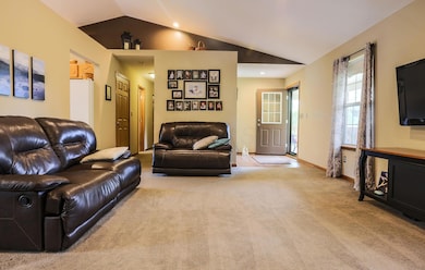 293 Valleybrook Cir, Howard, OH 43028 - photo 4