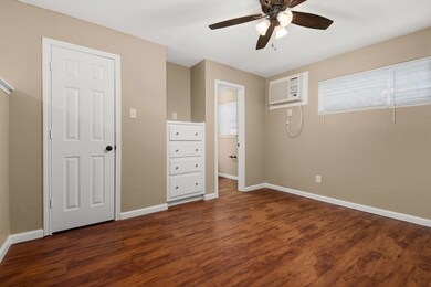 4411 N Shepherd Dr unit 22A, Houston, TX 77018 - photo 6