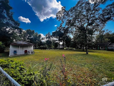 654 W Walnut Ave, Crestview, FL 32536 - photo 2