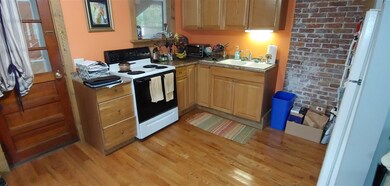 154 Tilden Ave, Richmond, VT 05477 - photo 2