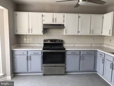 2565 Ambling Cir, Crofton, MD 21114 - photo 6