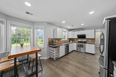 24 Pelican Dr, Walpole, MA 02081 - photo 3