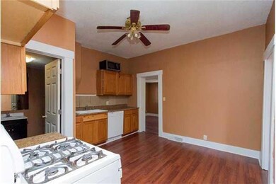 2605 E Walnut St, Des Moines, IA 50317 - photo 4