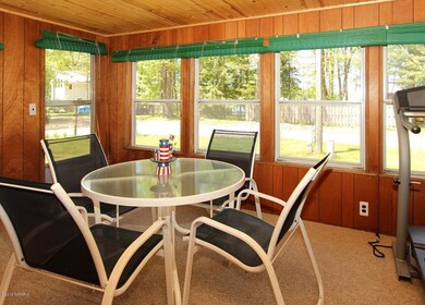 5064 N Red Maple St Irons MI-large-006-