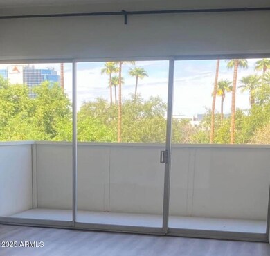 Windsor Place Condominiums unit C404, Phoenix, AZ 85012 - photo 3