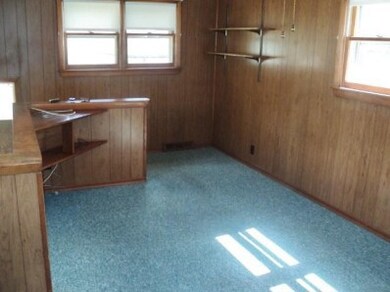 135 N Ernest St, Griffith, IN 46319 - photo 7