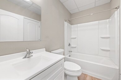 5 Pleasant St unit 303, Worcester, MA 01609 - photo 5
