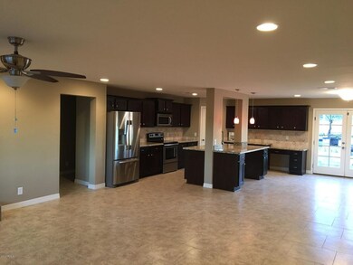02 Open Kitchen
