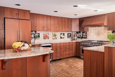 3 Cushing Rd, Newmarket, NH 03857 - photo 2