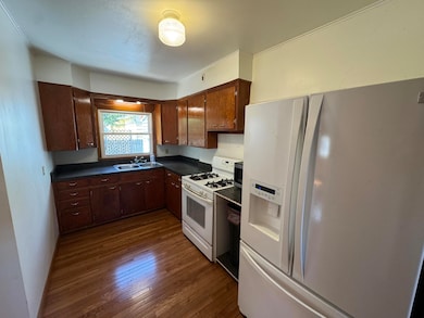 02 kitchen