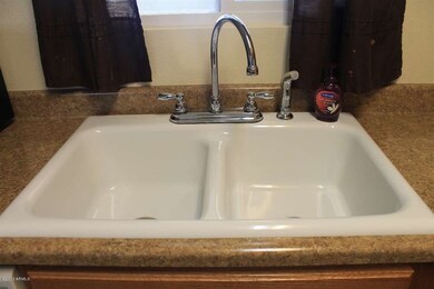 New kitchen sink & faucet