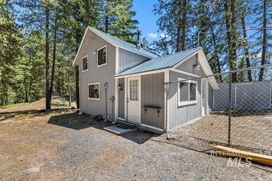 15 Little Donner Dr, Cascade, ID 83611 - photo 2