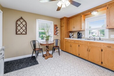 9 Brook St, South Hadley, MA 01075 - photo 6