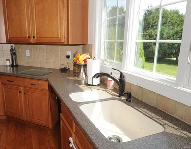 7439 Woodstone Cir, Macungie, PA 18062 - photo 7