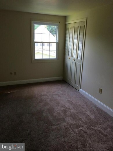 4908 Rocky Spring Ln, Bowie, MD 20715 - photo 3