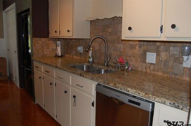 4611 4611 Cambridge Dr, Tyler, TX 75703 - photo 5