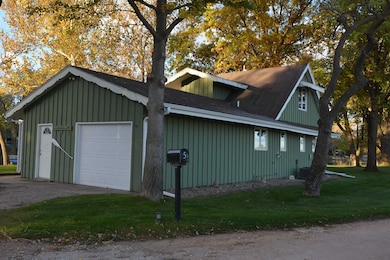 5 El Charman Lake, Gibbon, NE 68840 - photo 2