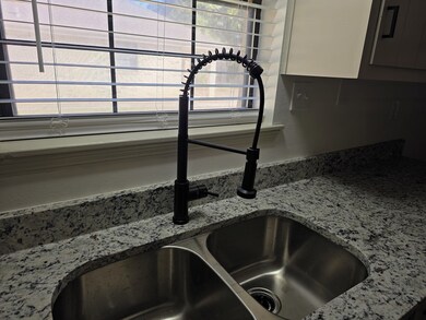 2208 S McGeehee Ln, Picayune, TX 79466 - photo 5