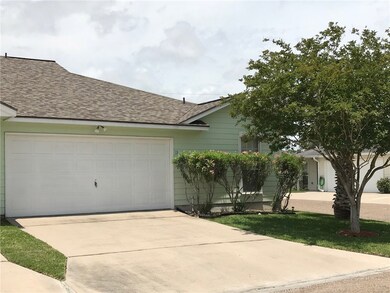 5642 Lipes Blvd unit 13, Corpus Christi, TX 78414 - photo 4