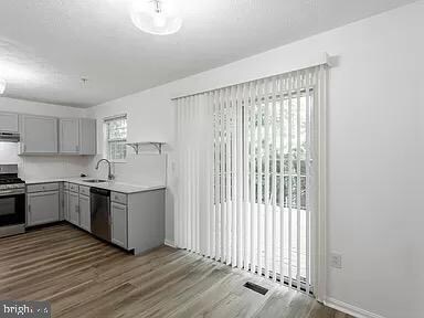 10400 Vista Gardens Dr, Bowie, MD 20720 - photo 7