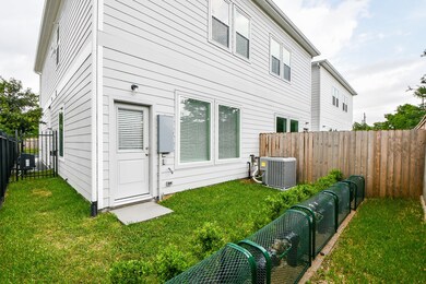 4165 Griggs Rd, Houston, TX 77021 - photo 3