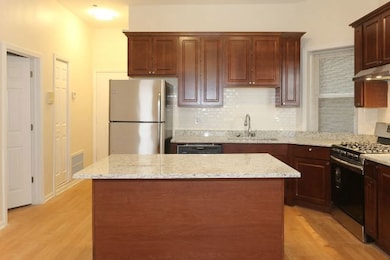 1473 W Erie St unit 2R, Chicago, IL 60642 - photo 2