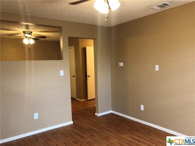 1409 N Bishop St unit 5, San Marcos, TX 78666 - photo 3